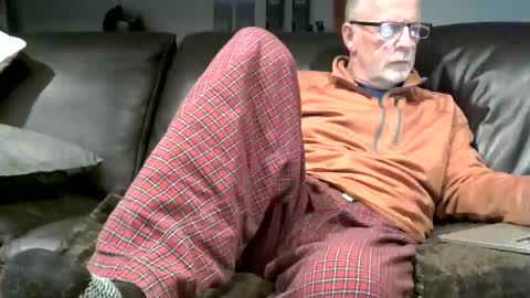 Snapshot of neman4u2c chatting on 12/23/24, 02:24 Jack online show from 12/23/24, 02:24