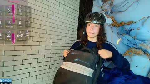 Snapshot of nena_cupcake_ chatting on 09/16/25, 11:11 Salome Nena cupcake online show from 09/16/25, 11:11