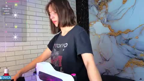 Snapshot of nena_cupcake_ chatting on 12/23/25, 11:08 Salome Nena cupcake online show from 12/23/25, 11:08