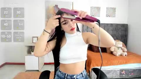 Snapshot of nenitaa_ chatting on 06/12/26, 12:15 nenitaa_ online show from 06/12/26, 12:15