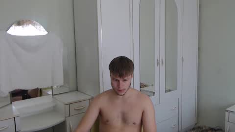 Snapshot of nenvol1 chatting on 01/10/25, 10:06 better ask online show from 01/10/25, 10:06