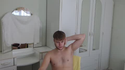 Snapshot of nenvol1 chatting on 01/10/25, 01:09 better ask online show from 01/10/25, 01:09