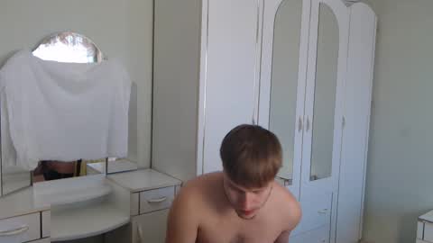 Snapshot of nenvol1 chatting on 01/18/25, 10:06 better ask online show from 01/18/25, 10:06