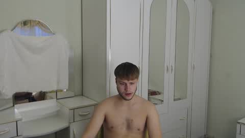 Snapshot of nenvol1 chatting on 01/21/25, 06:11 better ask online show from 01/21/25, 06:11