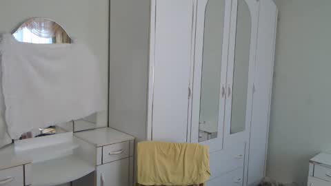 Snapshot of nenvol1 chatting on 02/04/25, 11:49 better ask online show from 02/04/25, 11:49