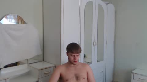 Snapshot of nenvol1 chatting on 02/16/25, 02:32 better ask online show from 02/16/25, 02:32