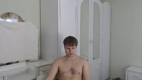 Snapshot of nenvol1 chatting on 02/28/25, 10:09 better ask online show from 02/28/25, 10:09