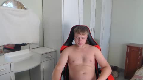 Snapshot of nenvol1 chatting on 09/22/25, 11:12 better ask online show from 09/22/25, 11:12