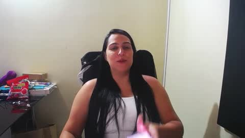 Snapshot of neny445 chatting on 01/09/25, 04:06 kelly lopez online show from 01/09/25, 04:06
