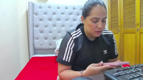 Snapshot of neny445 chatting on 01/24/25, 06:04 kelly lopez online show from 01/24/25, 06:04