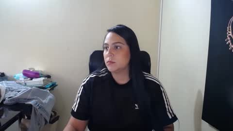 Snapshot of neny445 chatting on 02/20/25, 01:30 kelly lopez online show from 02/20/25, 01:30