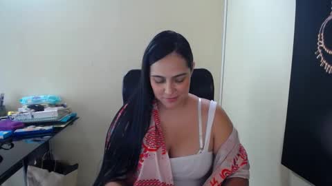 Snapshot of neny445 chatting on 02/21/25, 05:20 kelly lopez online show from 02/21/25, 05:20