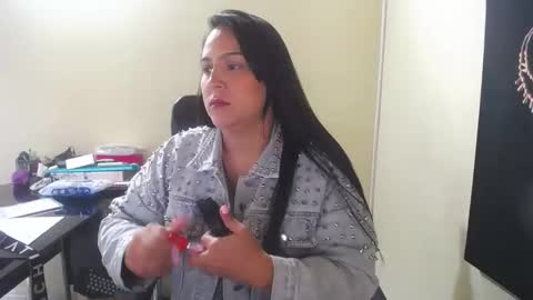 Snapshot of neny445 chatting on 10/11/25, 02:15 kelly lopez online show from 10/11/25, 02:15