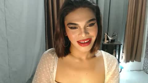 Snapshot of neomi_hardcock chatting on 04/19/26, 04:28 neomi online show from 04/19/26, 04:28