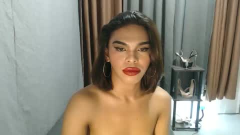 Snapshot of neomi_hardcock chatting on 04/26/26, 07:22 neomi online show from 04/26/26, 07:22