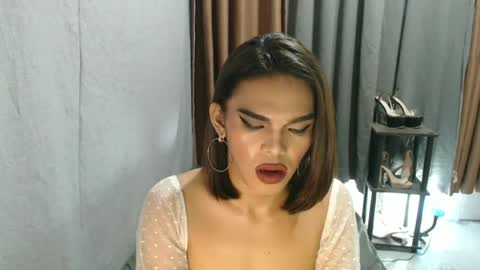 Snapshot of neomi_hardcock chatting on 05/19/26, 06:14 neomi online show from 05/19/26, 06:14