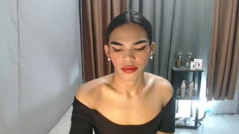 Snapshot of neomi_hardcock chatting on 07/19/26, 12:14 neomi online show from 07/19/26, 12:14