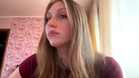 neomimaddern online show from 04/08/26, 06:35