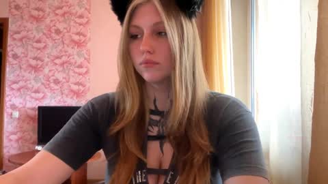 neomimaddern online show from 04/10/26, 06:18