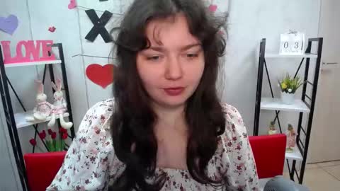 Snapshot of neonilalisova chatting on 10/04/25, 05:38 NeonilaLisova online show from 10/04/25, 05:38