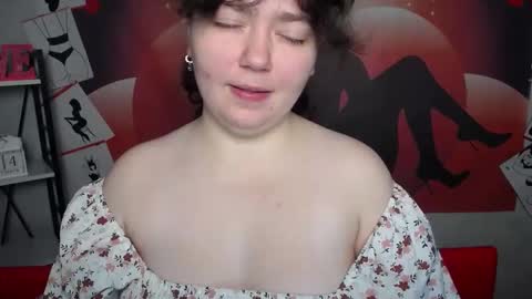 Snapshot of neonilalisova chatting on 11/15/25, 06:22 NeonilaLisova online show from 11/15/25, 06:22