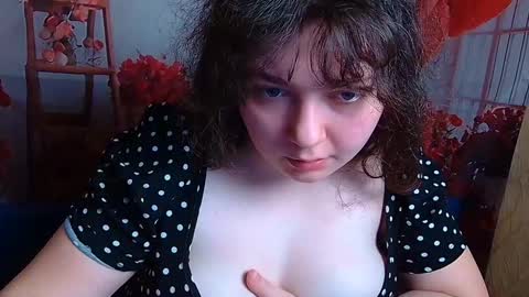 Snapshot of neonilalisova chatting on 02/15/26, 07:51 NeonilaLisova online show from 02/15/26, 07:51