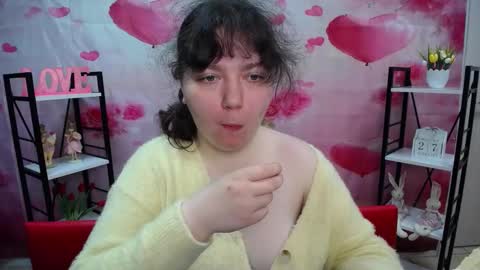 Snapshot of neonilalisova chatting on 03/01/26, 06:15 NeonilaLisova online show from 03/01/26, 06:15