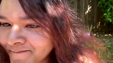 Neon online show from 04/09/26, 08:25