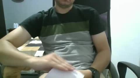 MrBull online show from 04/12/26, 05:01