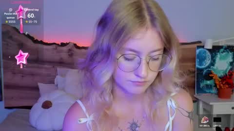 Nerissa online show from 09/20/25, 08:43