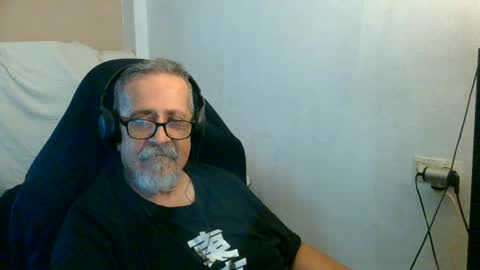Snapshot of neron401 chatting on 06/21/26, 02:08 neron401 online show from 06/21/26, 02:08