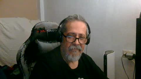 Snapshot of neron401 chatting on 07/13/26, 01:08 neron401 online show from 07/13/26, 01:08