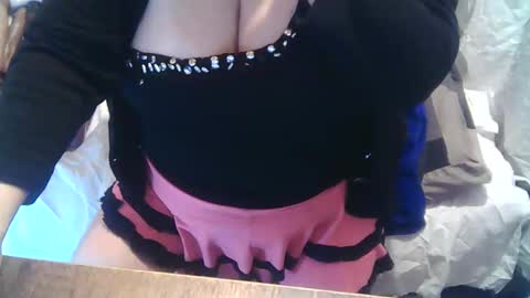 Snapshot of neslihan35 chatting on 12/28/24, 08:05 neslihan online show from 12/28/24, 08:05