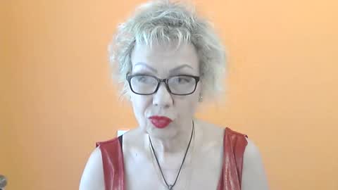 NessyJenixs online show from 05/27/26, 07:16
