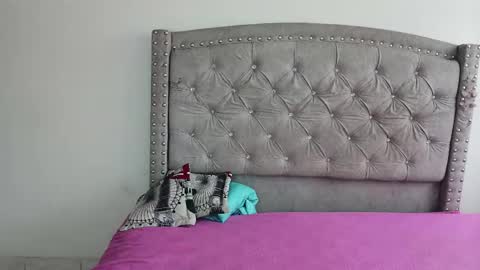 nesuko_kamado online show from 09/22/25, 04:42