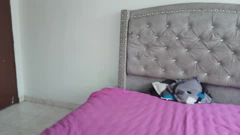 nesuko_kamado online show from 12/02/25, 02:45