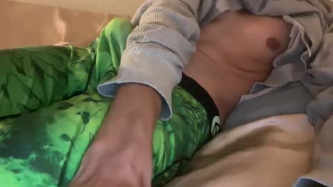 Snapshot of netflixchillin20 chatting on 12/04/24, 10:46 alpha online show from 12/04/24, 10:46