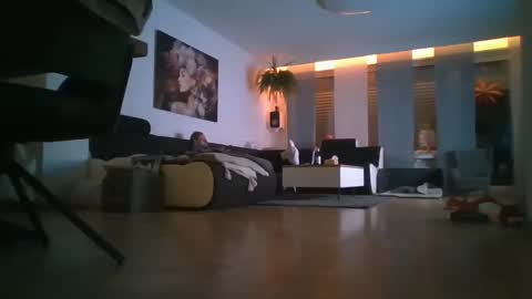 netsurfer511 online show from 02/20/25, 07:08