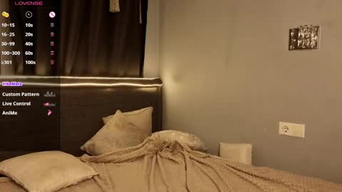 Naomi online show from 04/09/26, 07:52