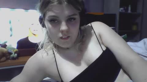 never_enoughh online show from 07/27/26, 08:38