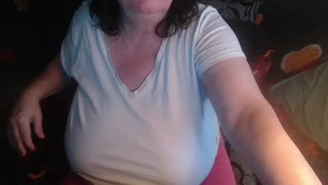 Snapshot of new_milf chatting on 06/20/26, 02:58 Lilly online show from 06/20/26, 02:58
