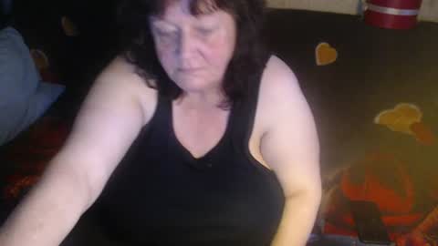 Snapshot of new_milf chatting on 06/27/26, 02:38 Lilly online show from 06/27/26, 02:38