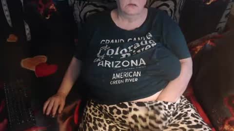 Snapshot of new_milf chatting on 07/06/26, 05:59 Lilly online show from 07/06/26, 05:59