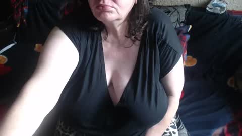 Snapshot of new_milf chatting on 07/09/26, 04:49 Lilly online show from 07/09/26, 04:49