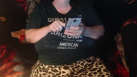 Snapshot of new_milf chatting on 07/10/26, 02:05 Lilly online show from 07/10/26, 02:05