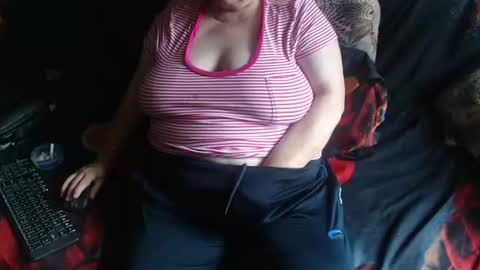 Snapshot of new_milf chatting on 07/12/26, 08:49 Lilly online show from 07/12/26, 08:49