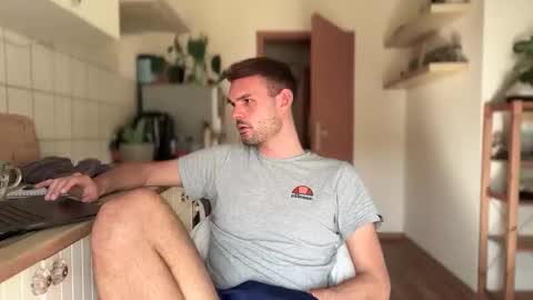 Finnr online show from 03/08/25, 12:30