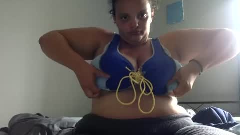 Snapshot of newfiebbw chatting on 07/27/26, 04:58 Ms. Natural online show from 07/27/26, 04:58