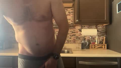 Snapshot of newguy_097 chatting on 11/15/25, 04:14 newguy_097 online show from 11/15/25, 04:14