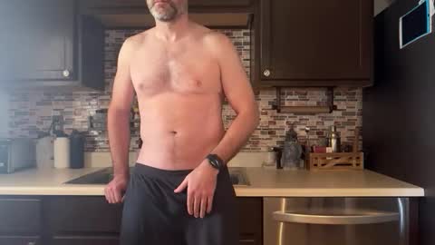 Snapshot of newguy_097 chatting on 11/26/25, 07:04 newguy_097 online show from 11/26/25, 07:04